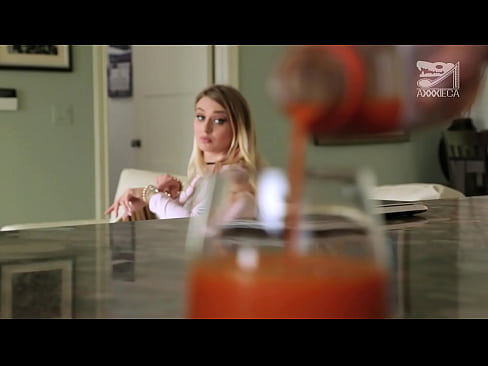 ❤️ Rapariga boazona com mamas grandes e ratas apertadas fica com piça de perdedor, mas muito dura ❤️ Porno vídeo em porno pt.com-pornzog.ru ☑